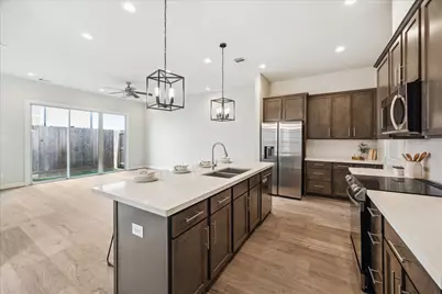 8534 Madeleine Rose Lane, Houston, TX 77055 - Photo 6