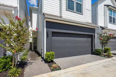 8534 Madeleine Rose Lane, Houston, TX 77055 - Photo 2