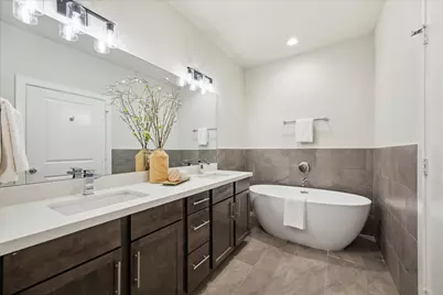 8534 Madeleine Rose Lane, Houston, TX 77055 - Photo 12