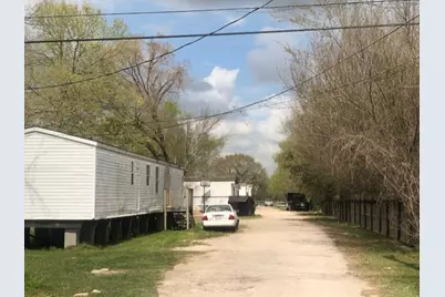 3182 Brownie Campbell Rd Road, Houston, TX 77038 - Photo 6