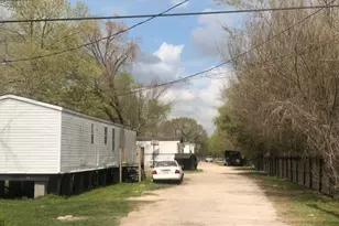 3182 Brownie Campbell Rd Rd, Houston, TX 77038 - Photo 6