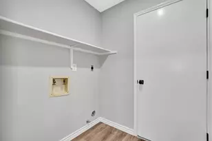 106 N Woodstock Cir Dr, The Woodlands, TX 77381 - Photo 24