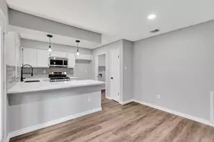 106 N Woodstock Cir Dr, The Woodlands, TX 77381 - Photo 16