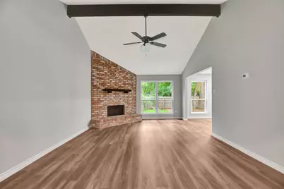106 N Woodstock Circle Drive, The Woodlands, TX 77381 - Photo 8
