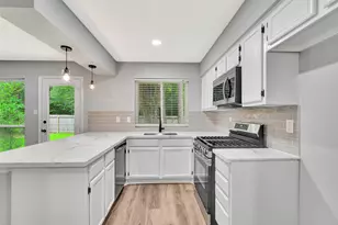 106 N Woodstock Cir Dr, The Woodlands, TX 77381 - Photo 20