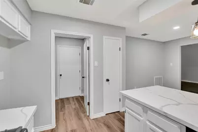 106 N Woodstock Circle Drive, The Woodlands, TX 77381 - Photo 22