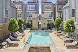 702 N Shepherd Dr, Houston, TX 77007 - Photo 1