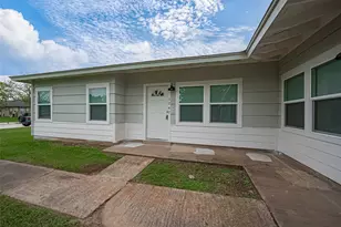 1739 W 5th St, Freeport, TX 77541 - Photo 2