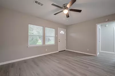 1739 W 5th Street, Freeport, TX 77541 - Photo 4