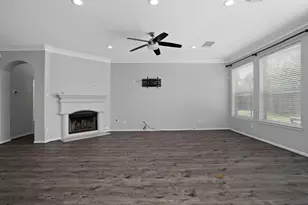 6703 Forsythe Ln, Sugar Land, TX 77479 - Photo 8