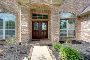 6703 Forsythe Ln, Sugar Land, TX 77479 - Photo 2