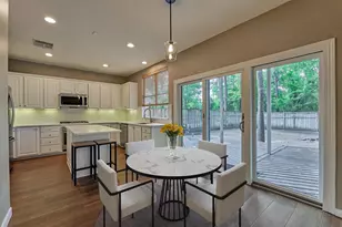 93 N Apple Springs Cir, The Woodlands, TX 77382 - Photo 10