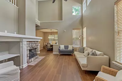 93 N Apple Springs Circle, The Woodlands, TX 77382 - Photo 6