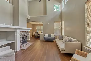 93 N Apple Springs Cir, The Woodlands, TX 77382 - Photo 6