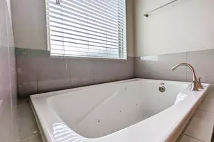 5323 Kiam St, Houston, TX 77007 - Photo 20