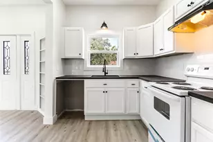 1014 Humphrey Ave, Palacios, TX 77465 - Photo 16