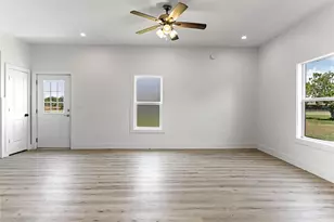 1014 Humphrey Ave, Palacios, TX 77465 - Photo 14