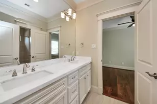 9614 Chatfield St, Houston, TX 77025 - Photo 28