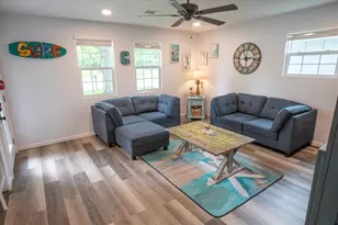 846 S Anderson St, Angleton, TX 77515 - Photo 6