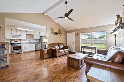 414 N Yaupon Street, Richwood, TX 77531 - Photo 6