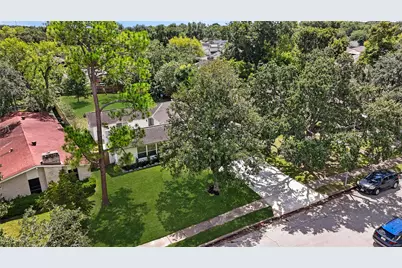 4525 Kingfisher Drive, Houston, TX 77035 - Photo 32