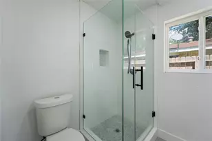 4525 Kingfisher Dr, Houston, TX 77035 - Photo 26