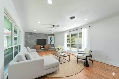 4525 Kingfisher Drive, Houston, TX 77035 - Photo 16