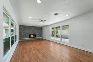 4525 Kingfisher Dr, Houston, TX 77035 - Photo 14