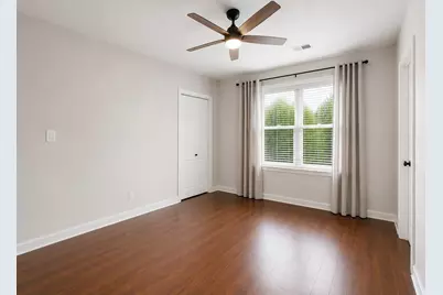 5 N Deerfoot Circle, The Woodlands, TX 77380 - Photo 16