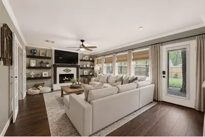 5 N Deerfoot Circle, The Woodlands, TX 77380 - Photo 2