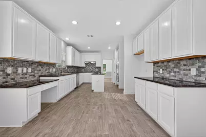 14910 High Meadow Ln, Baytown, TX 77523 - Photo 12