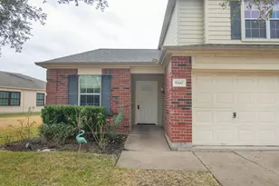 10447 Sugar Sands Ct, Sugar Land, TX 77498 - Photo 4