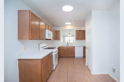 10447 Sugar Sands Court, Sugar Land, TX 77498 - Photo 12