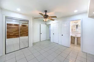 301 Meadow Ln, Hitchcock, TX 77563 - Photo 16