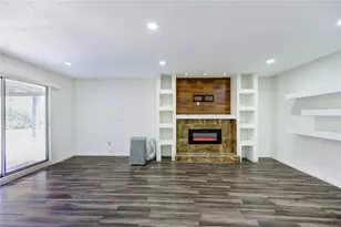 301 Meadow Ln, Hitchcock, TX 77563 - Photo 26