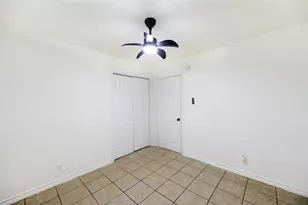 301 Meadow Ln, Hitchcock, TX 77563 - Photo 20