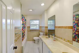 301 Meadow Ln, Hitchcock, TX 77563 - Photo 18