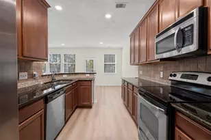 11 Whitekirk Pl, Magnolia, TX 77354 - Photo 10