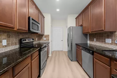 11 Whitekirk Place, Magnolia, TX 77354 - Photo 10