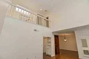 294 Sugar Berry Cir, Houston, TX 77024 - Photo 16