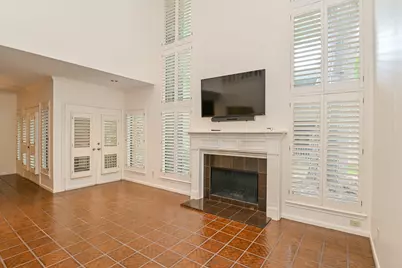 294 Sugarberry Circle, Houston, TX 77024 - Photo 6