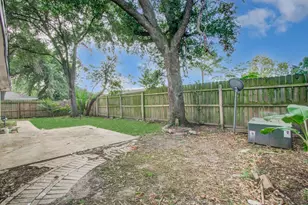 8406 Beechaven Rd, Houston, TX 77571 - Photo 40