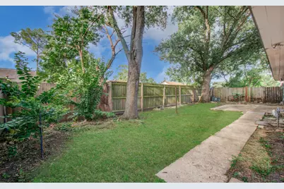 8406 Beechaven Road, Houston, TX 77571 - Photo 38