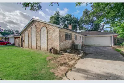 8406 Beechaven Road, Houston, TX 77571 - Photo 4