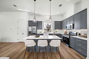 835 Elkhart St, Houston, TX 77091 - Photo 2