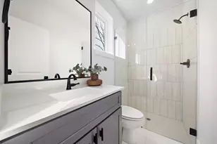 835 Elkhart St, Houston, TX 77091 - Photo 8