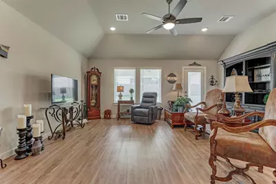 10004 Bigfoot Wallace Drive, Montgomery, TX 77316 - Photo 14