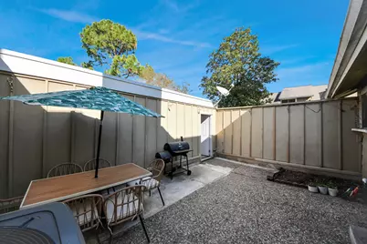 6154 W Airport Boulevard #16, Houston, TX 77035 - Photo 4