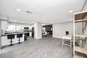 6154 W Airport Blvd, Houston, TX 77035 - Photo 16