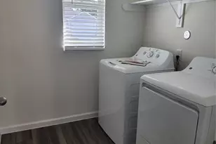 31322 Gayle Prairie Oaks St, Waller, TX 77484 - Photo 14